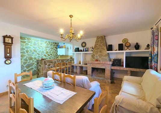 Villa in Comares