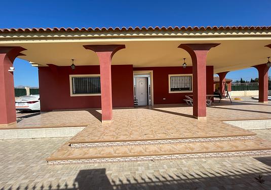 Villa in Albatera