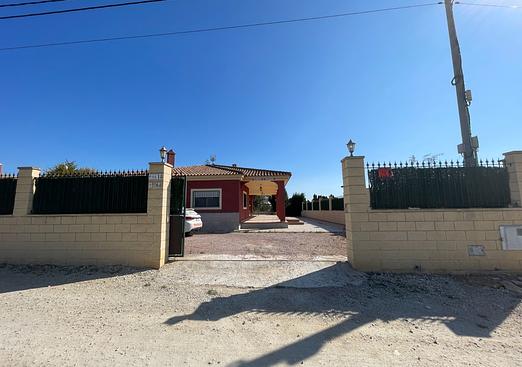 Villa in Albatera