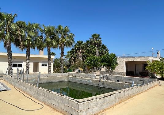 Villa in Crevillent