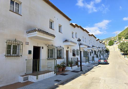 Town house in Alcaucín