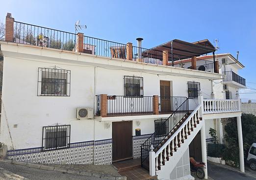 Town house in Alcaucín