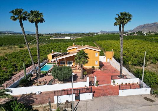 Villa in Orihuela