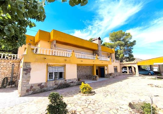 Villa in Yecla
