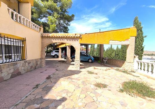 Villa in Yecla
