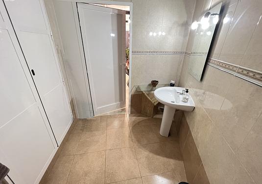 Commercial in Guardamar del Segura