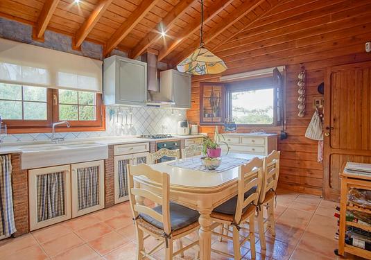 Commercial in Orba