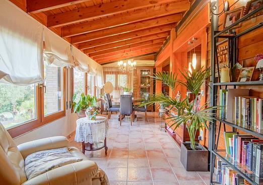 Commercial in Orba
