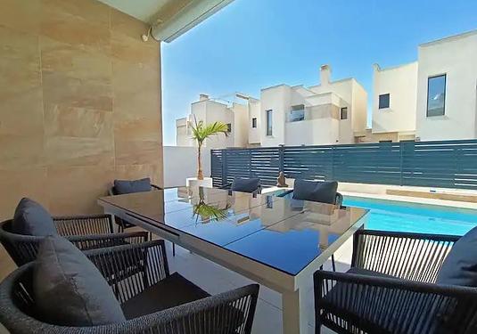 Villa in Los Montesinos