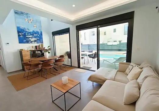 Villa in Los Montesinos