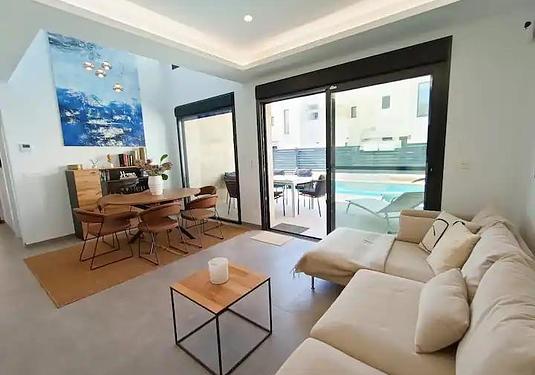 Villa in Los Montesinos