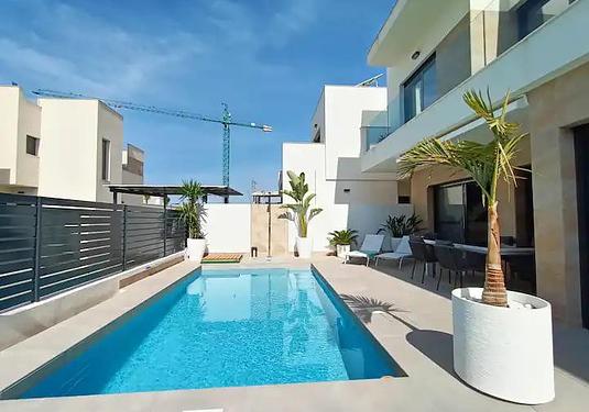 Villa in Los Montesinos