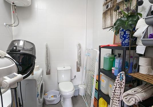Commercial in Lo Crispin