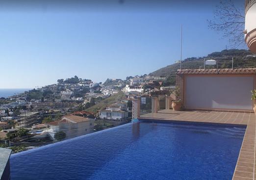 Villa in Almunecar