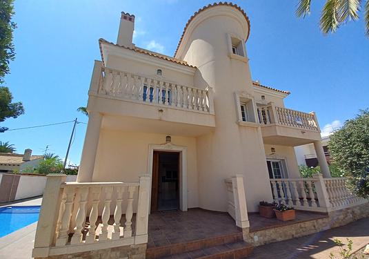Villa in Cabo Roig