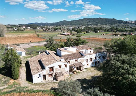 Commercial in Banyeres De Mariola