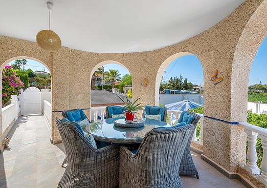 Villa in Almoradi
