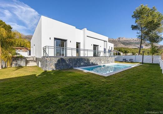 Villa in Altea