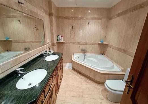 Town house in Algueña