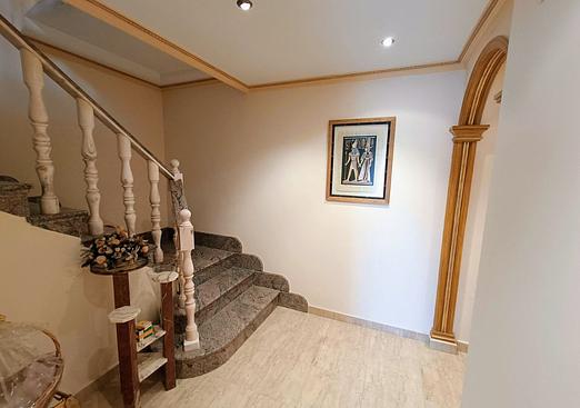 Town house in Algueña