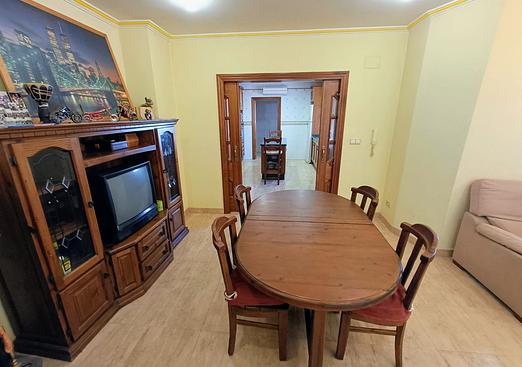 Town house in Algueña