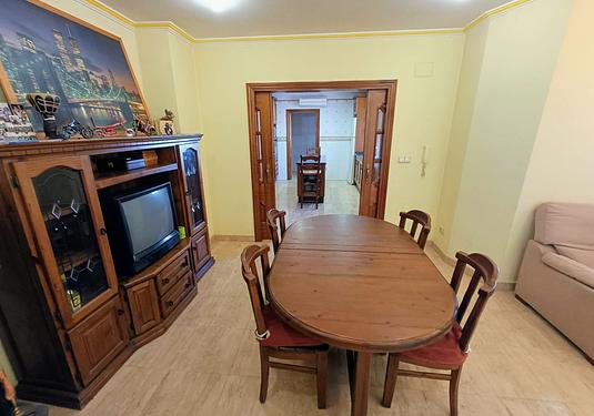 Town house in Algueña