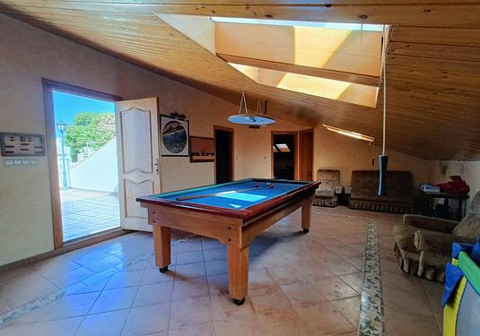 Town house in Algueña