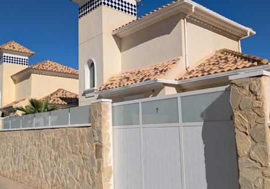 Villa in Villamartin
