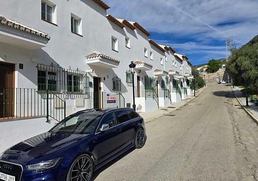 Town house in Alcaucín