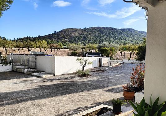Country house in Yecla