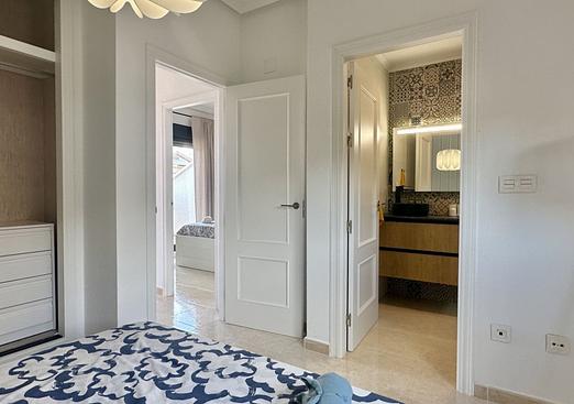 Town house in San Miguel de Salinas