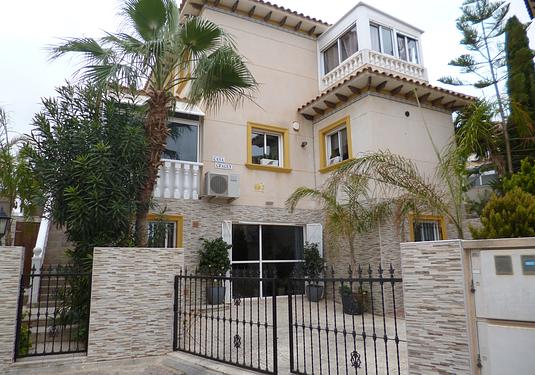 Villa in Playa Flamenca