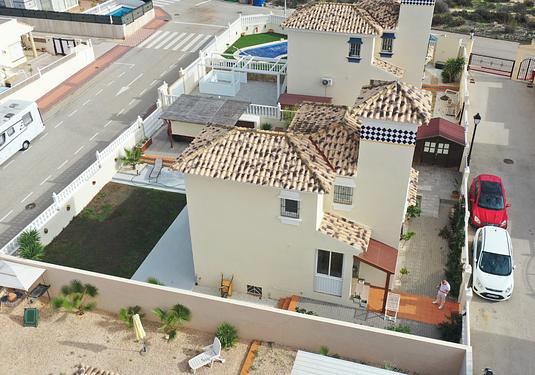 Villa in Algorfa