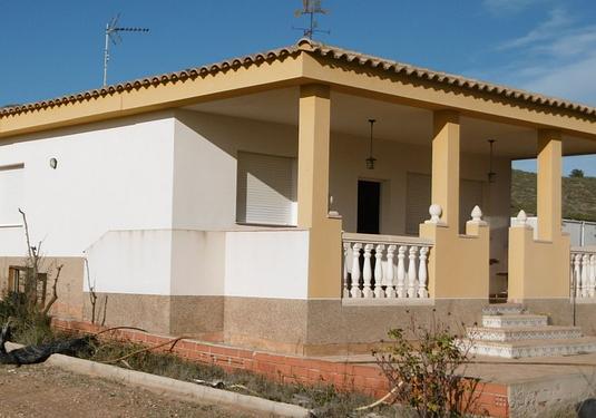 Country house in Yecla
