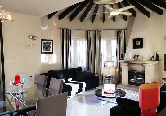 Villa in Murla