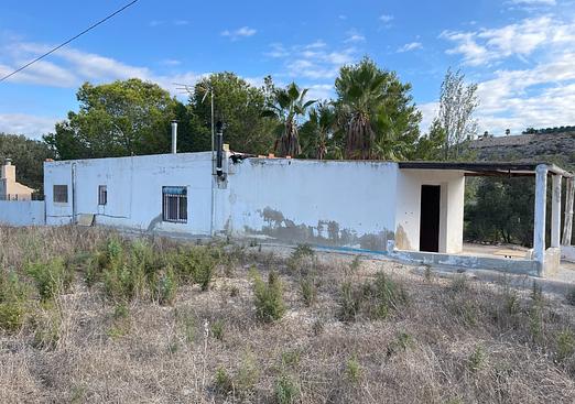 Country house in Jacarilla
