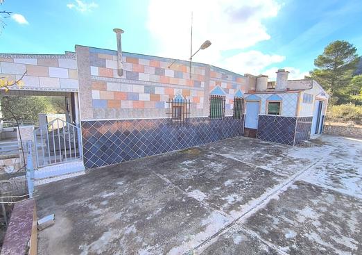 Country house in Yecla