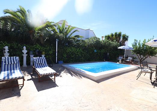 Villa in Hondón de las Nieves