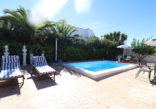 Villa in Hondón de las Nieves