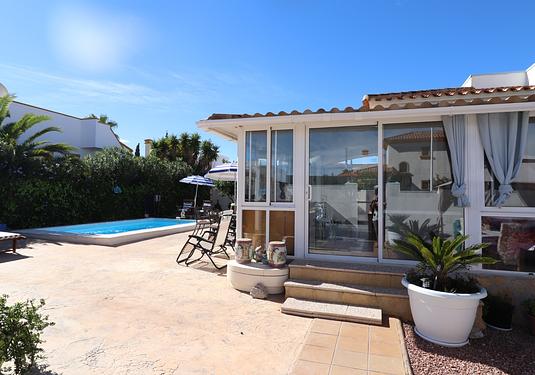 Villa in Hondón de las Nieves