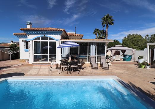 Villa in Hondón de las Nieves