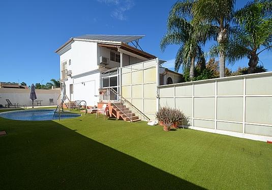 Villa in Santiago de la Ribera