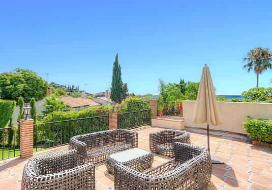 Villa in Estepona