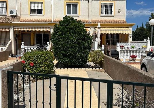 Town house in Algorfa