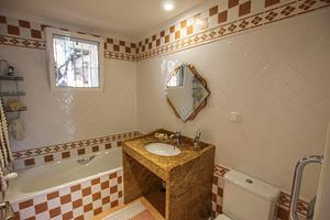 thumb 32