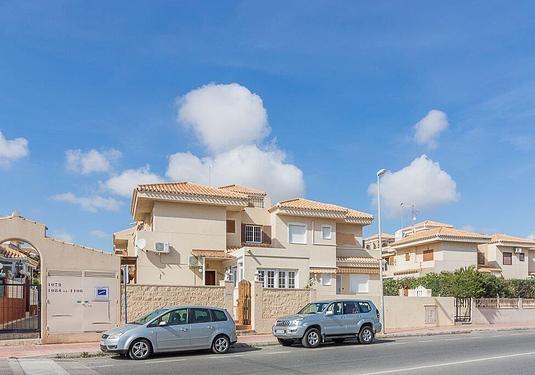 Villa in Orihuela Costa