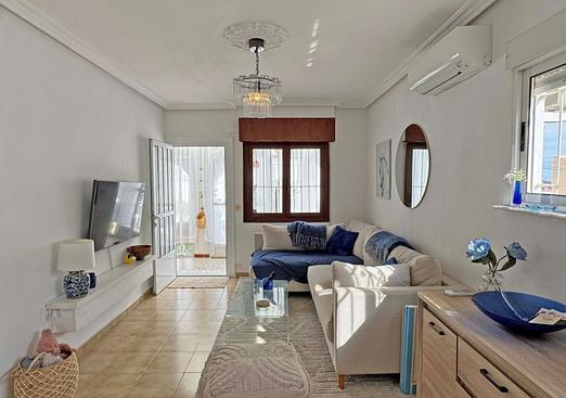 Town house in San Miguel de Salinas