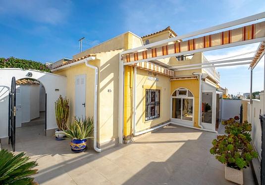 Quad house penthouse in Orihuela Costa
