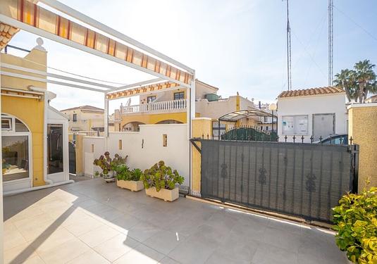 Quad house penthouse in Orihuela Costa