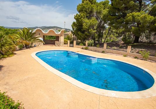 Villa in Ibi